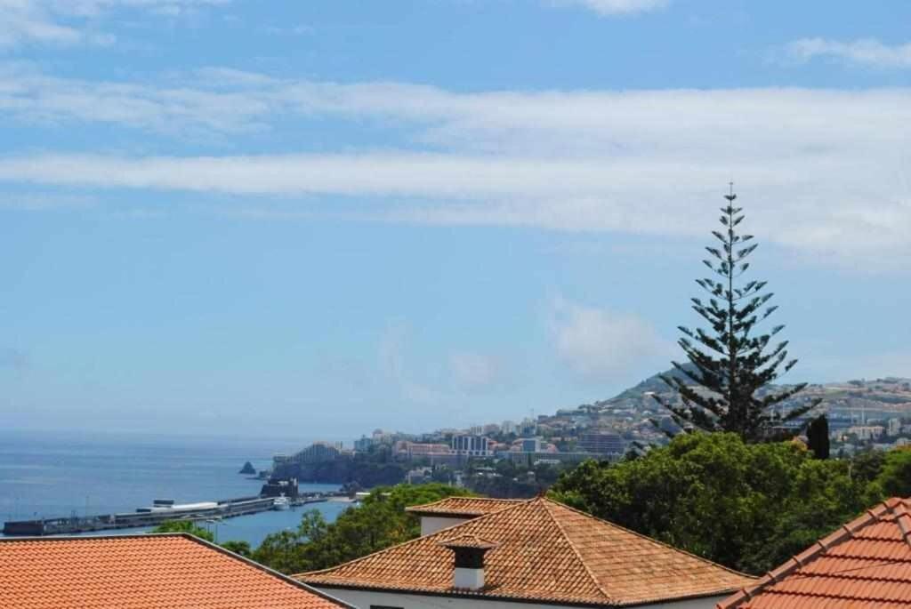 מלון פונשל Vila Rosa - Renovated House Overlooking The Sea מראה חיצוני תמונה