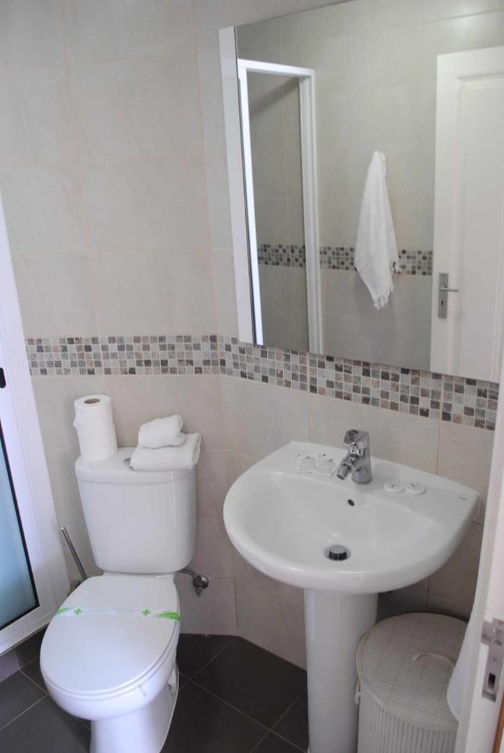 מלון פונשל Vila Rosa - Renovated House Overlooking The Sea מראה חיצוני תמונה